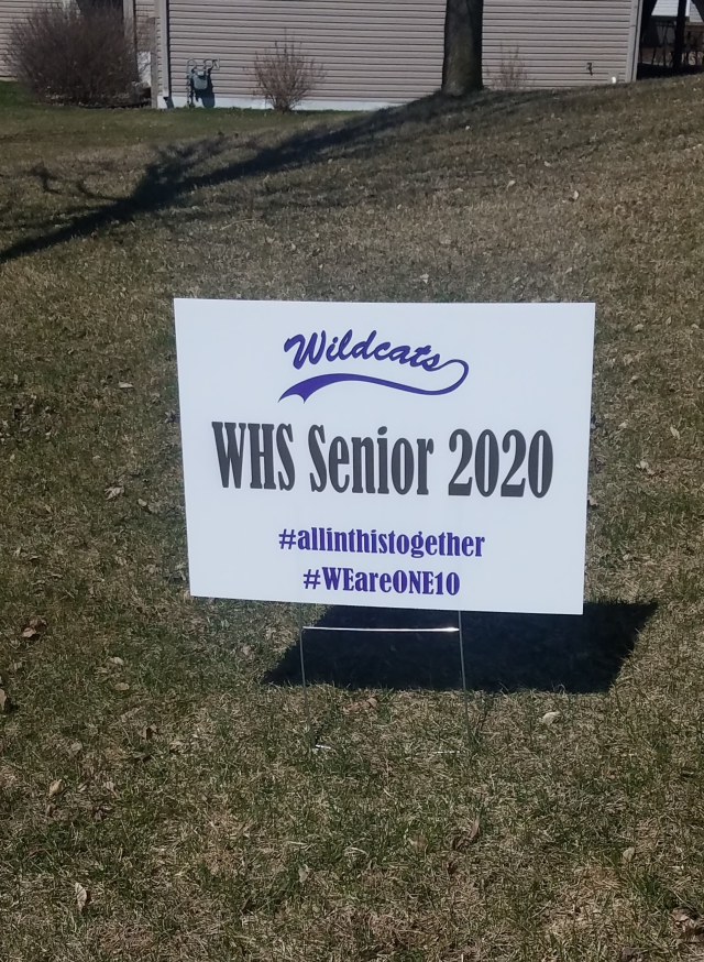 2020 Senior Signs